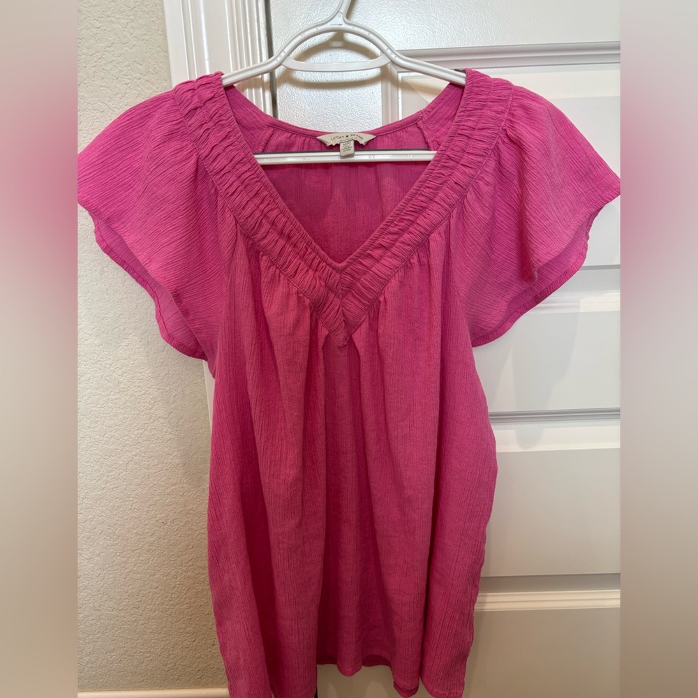 LUCKY BRAND Size Medium Pink Cotton Gauze Flutter Sleeve V-Neck Blouse Top Sz M - Picture 2 of 9